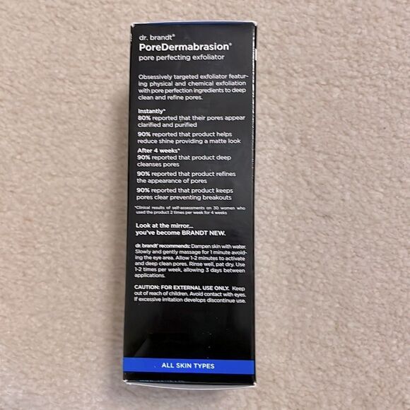 DR BRANDT PoreDermabrasion Exfoliator - Picture 5 of 6